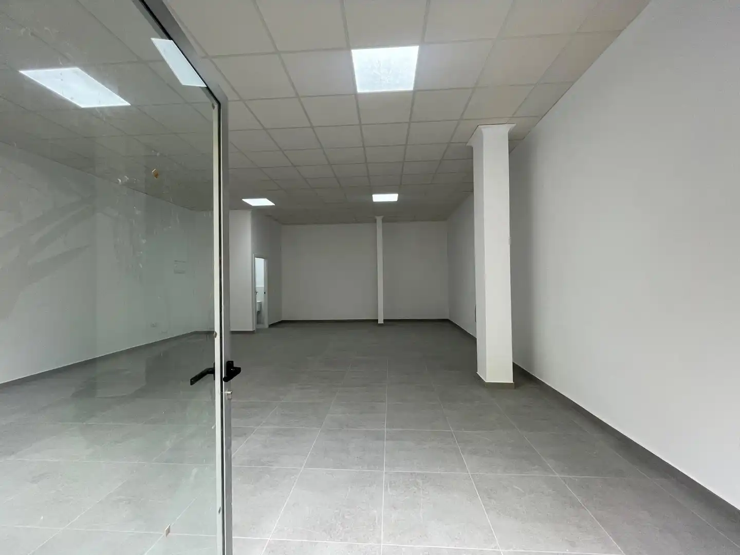 Local comercial en alquiler en Calle Rosales 11, imagen 4