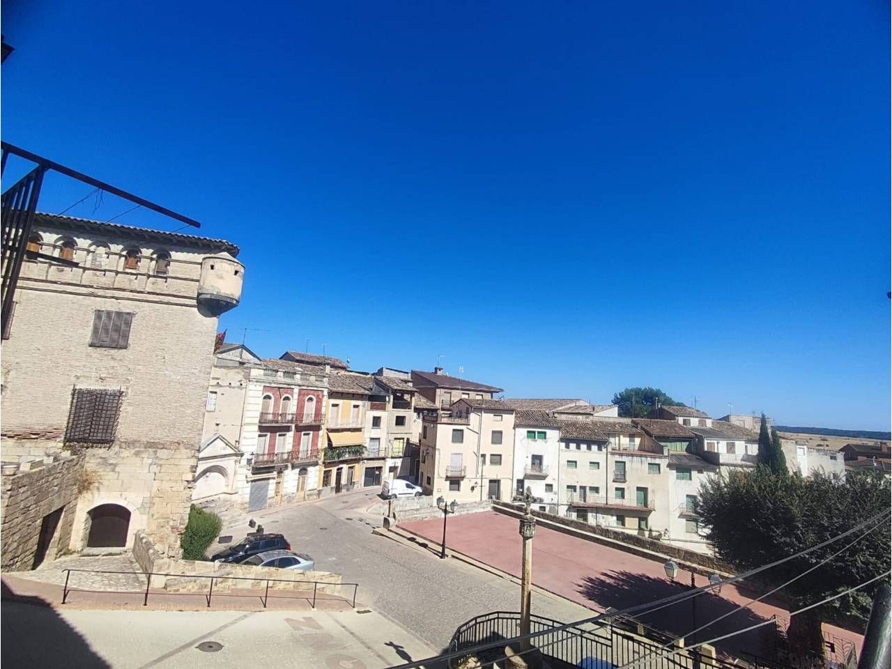 Vista exterior de Casa adosada en venda en Fonz amb Calefacció