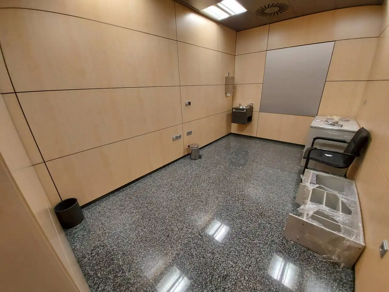 Office for sale in Alcorcón  with Air Conditioner and Alarm