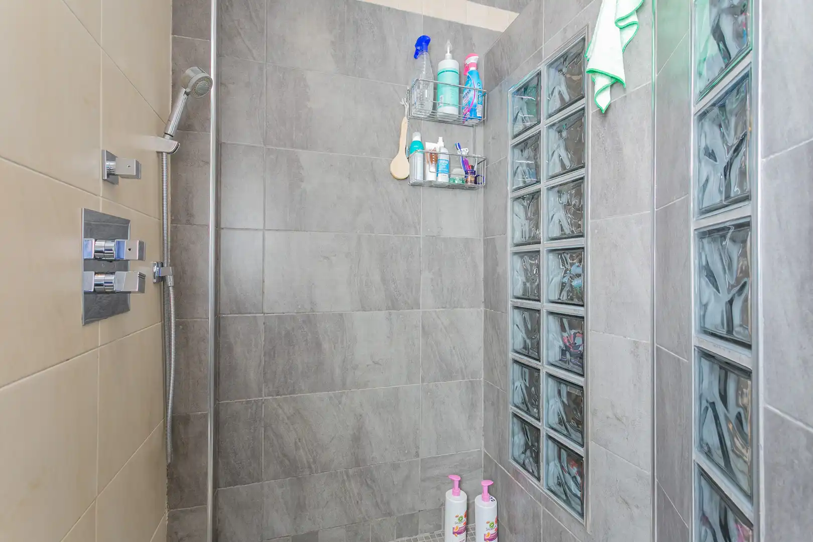 Baño de Casa o chalet en venta en Albolote con Aire acondicionado, Calefacción y Terraza