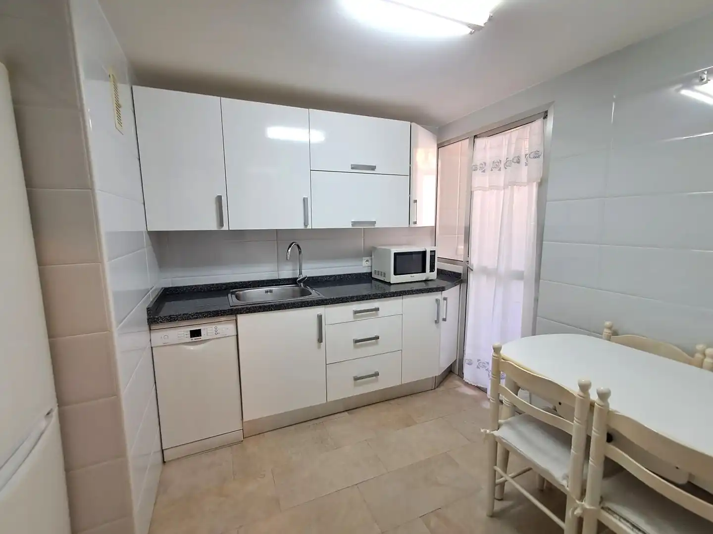 Cuina de Pis en venda en Valladolid amb Calefacció, Parquet i Terrassa