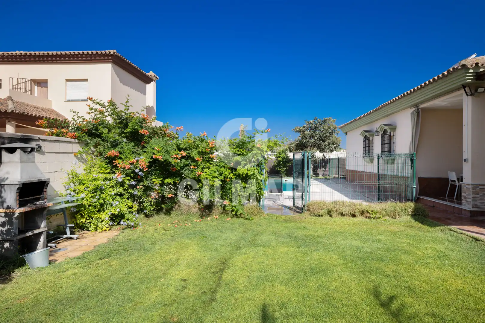 Jardí de Casa o xalet de lloguer en El Puerto de Santa María amb Aire condicionat, Jardí privat i Piscina