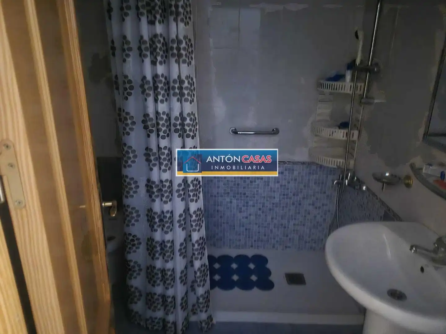 Bathroom of Flat for sale in Monóvar  / Monòver  with Storage room