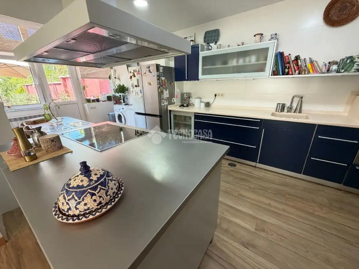Cocina de Casa adosada en venta en Collado Mediano con Calefacción y Jardín privado