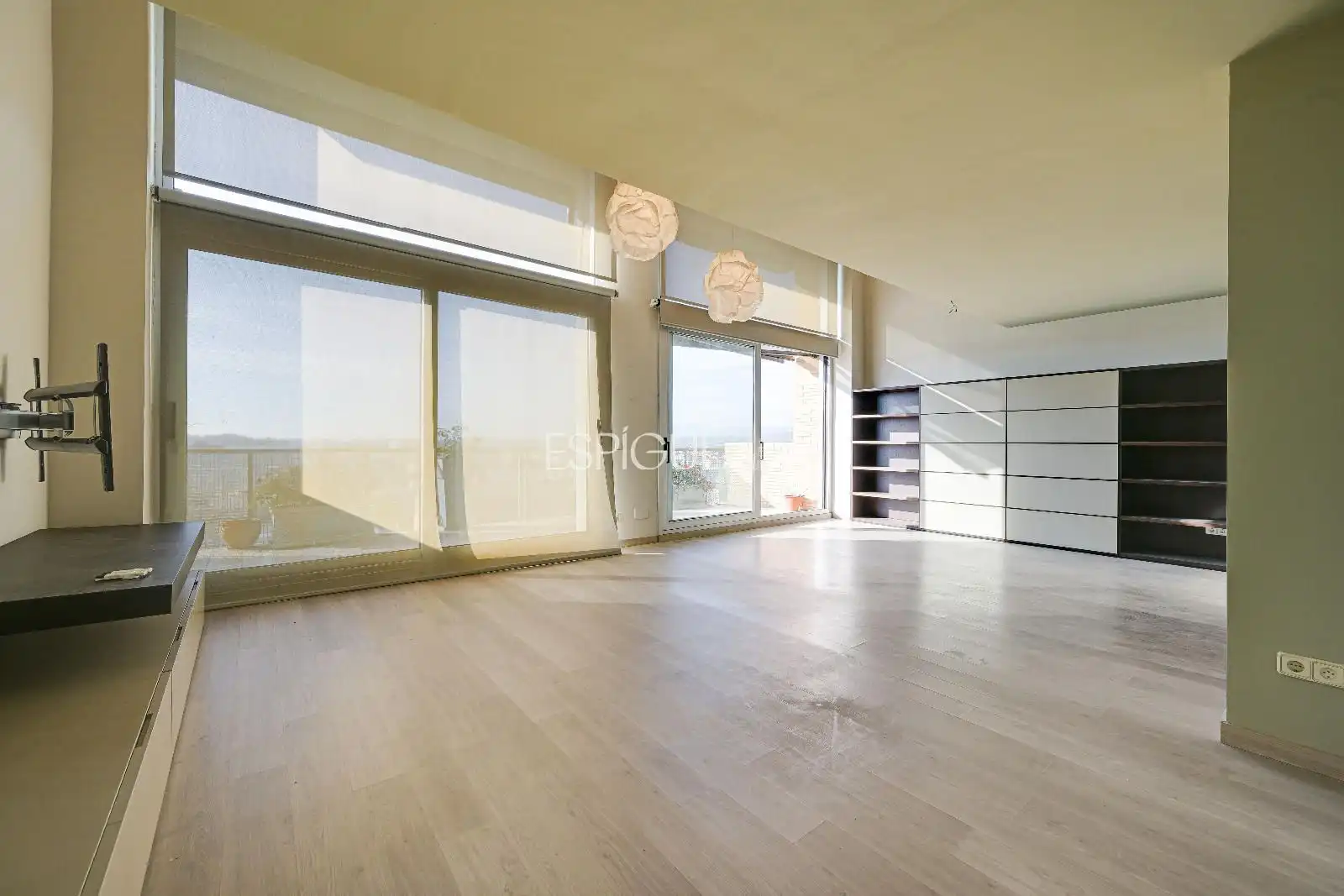 Living room of Attic for sale in Girona  with Air Conditioner, Heating and Terrace