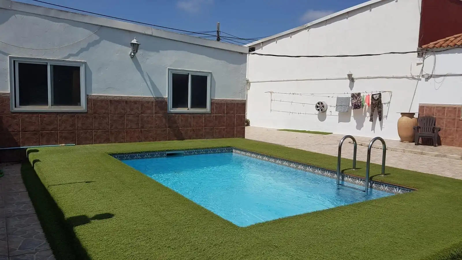 Piscina de Casa o xalet en venda en La Línea de la Concepción