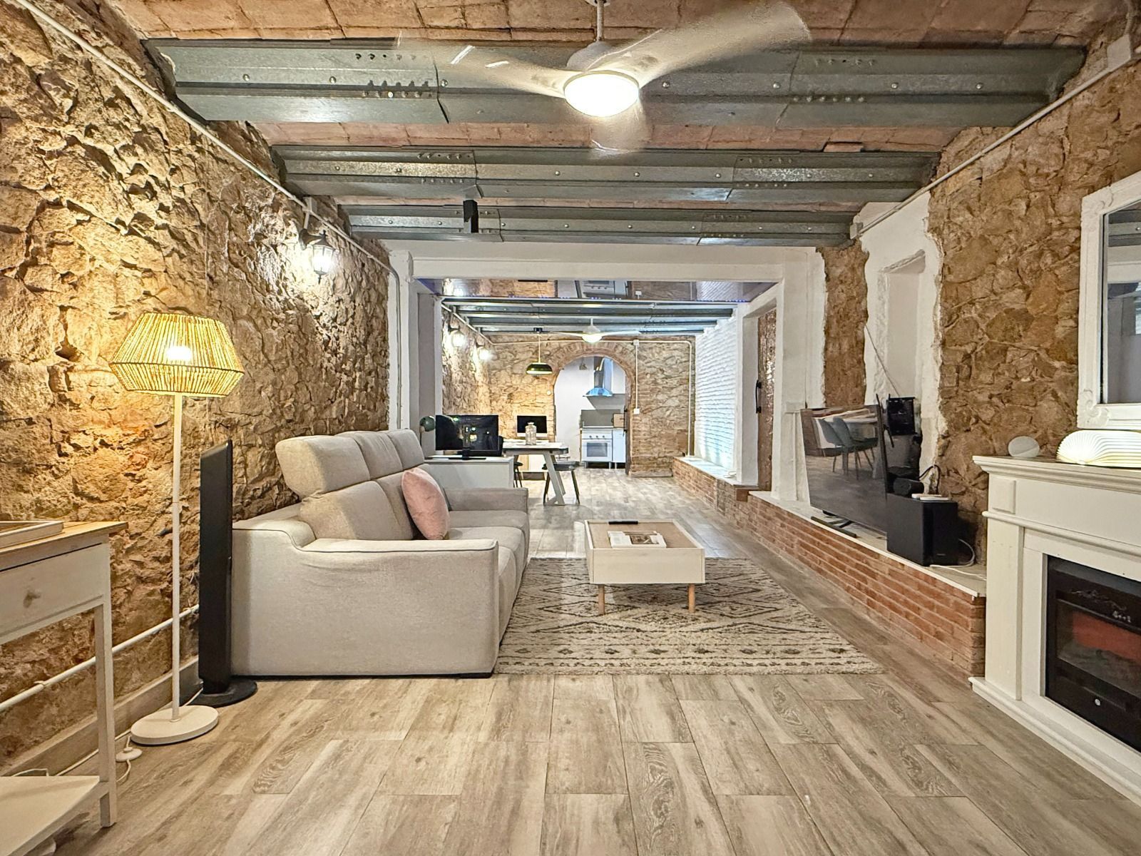 Apartamento en venta en  Barcelona Capital con Aire acondicionado, Calefacción y Amueblado