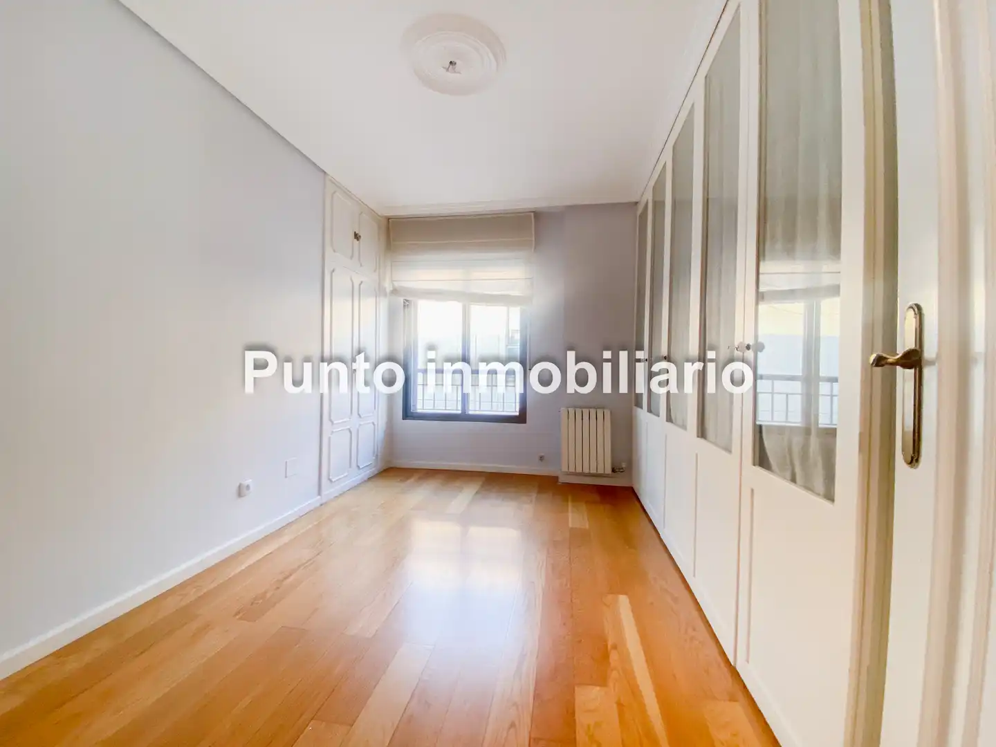 Habitación de Piso de alquiler en Valladolid con Aire acondicionado, Calefacción y Parquet