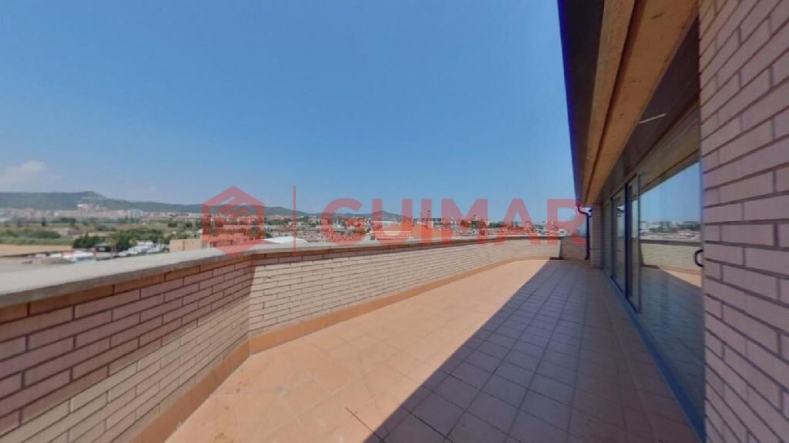 Terrassa de Pis en venda en Sant Joan Despí amb Calefacció, Terrassa i Traster