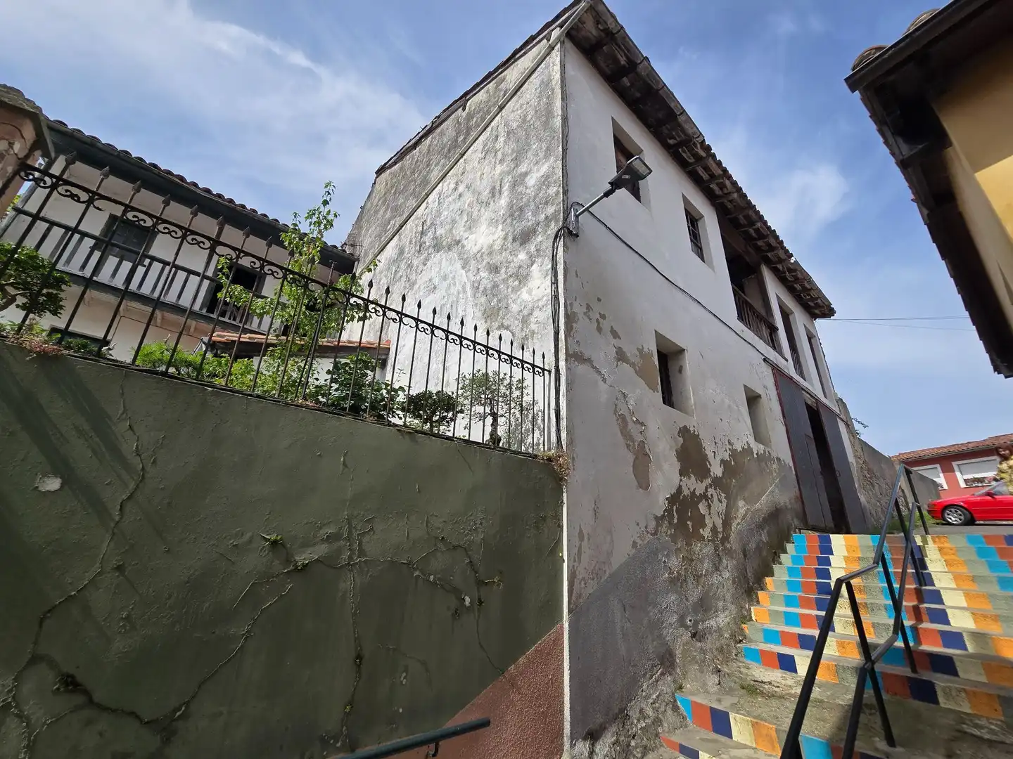Außenansicht von Gebäude zum Verkauf in Llanes