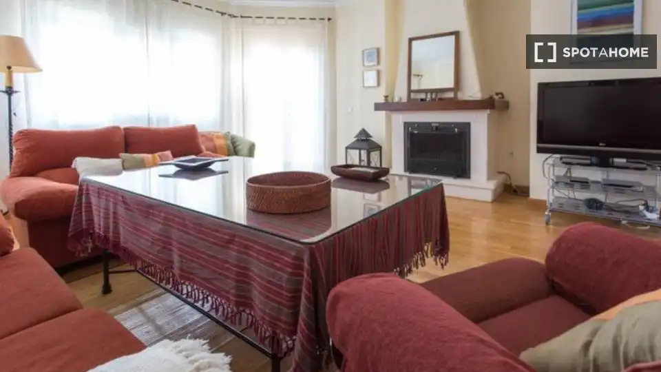 Room in Almensilla