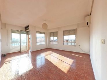 Piso con balcón en venta en Turbedal