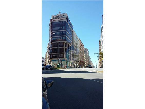 Local comercial en Alquiler en Cardenal Cisneros en Sagrada Familia