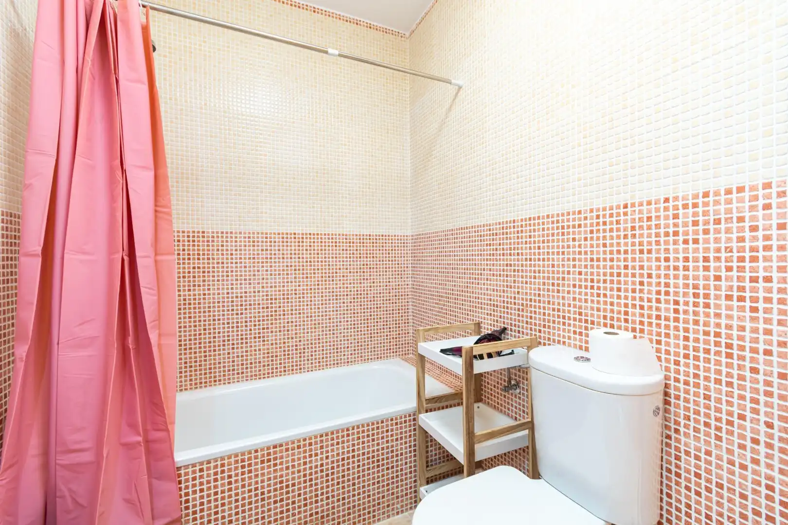 Bany de Apartament en venda en Águilas amb Aire condicionat, Terrassa i Moblat
