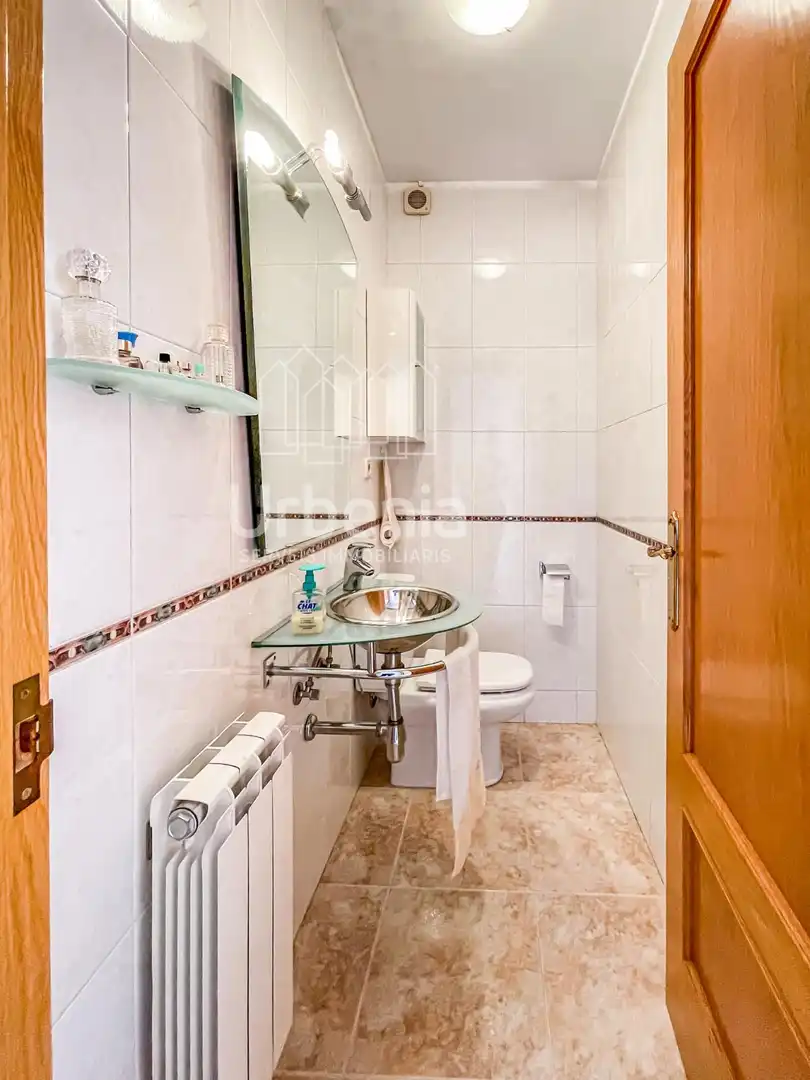 Bathroom of Houses for sale in Argentona  with Air Conditioner, Heating and Terrace