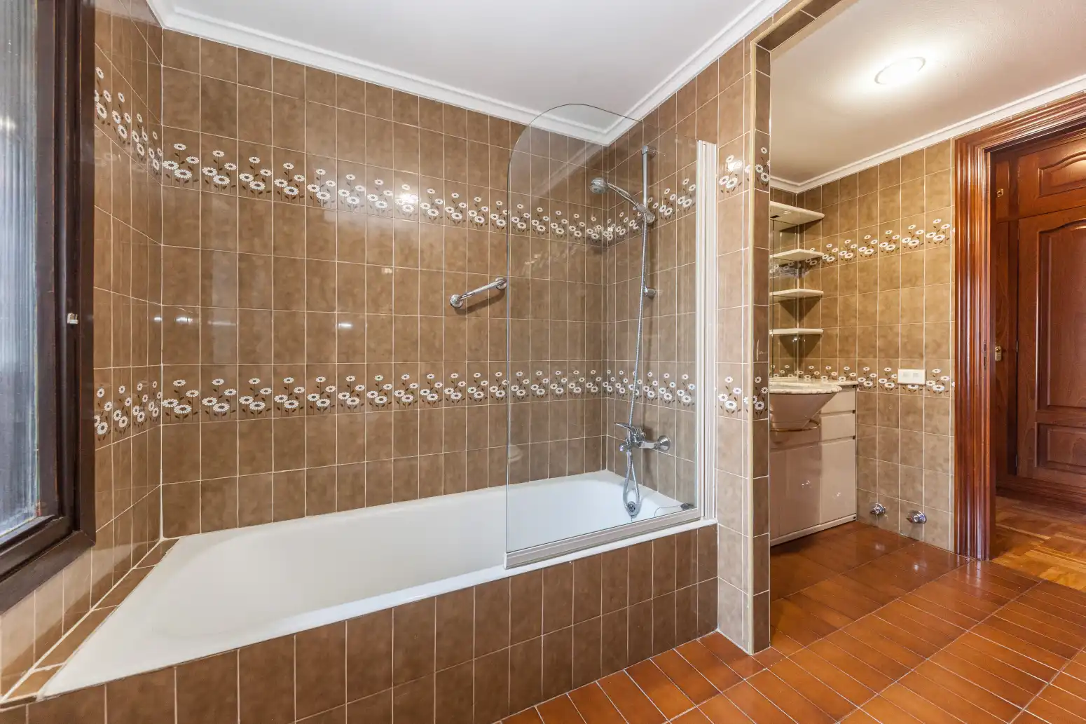 Bathroom of Flat for sale in Gijón   with Heating, Parquet flooring and Terrace