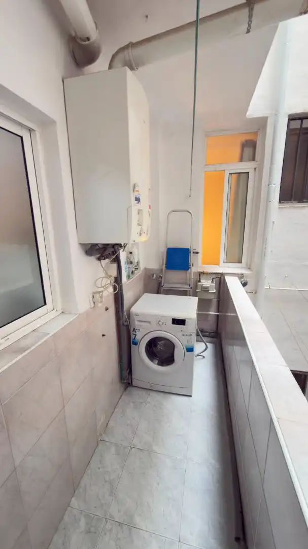 Baño de Piso de alquiler en Granada con Aire acondicionado, Amueblado y Lavadora