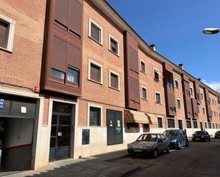 Exterior view of Flat for sale in Manzanares  with Air Conditioner