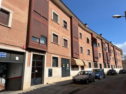 Exterior view of Flat for sale in Manzanares  with Air Conditioner, Heating and Furnished