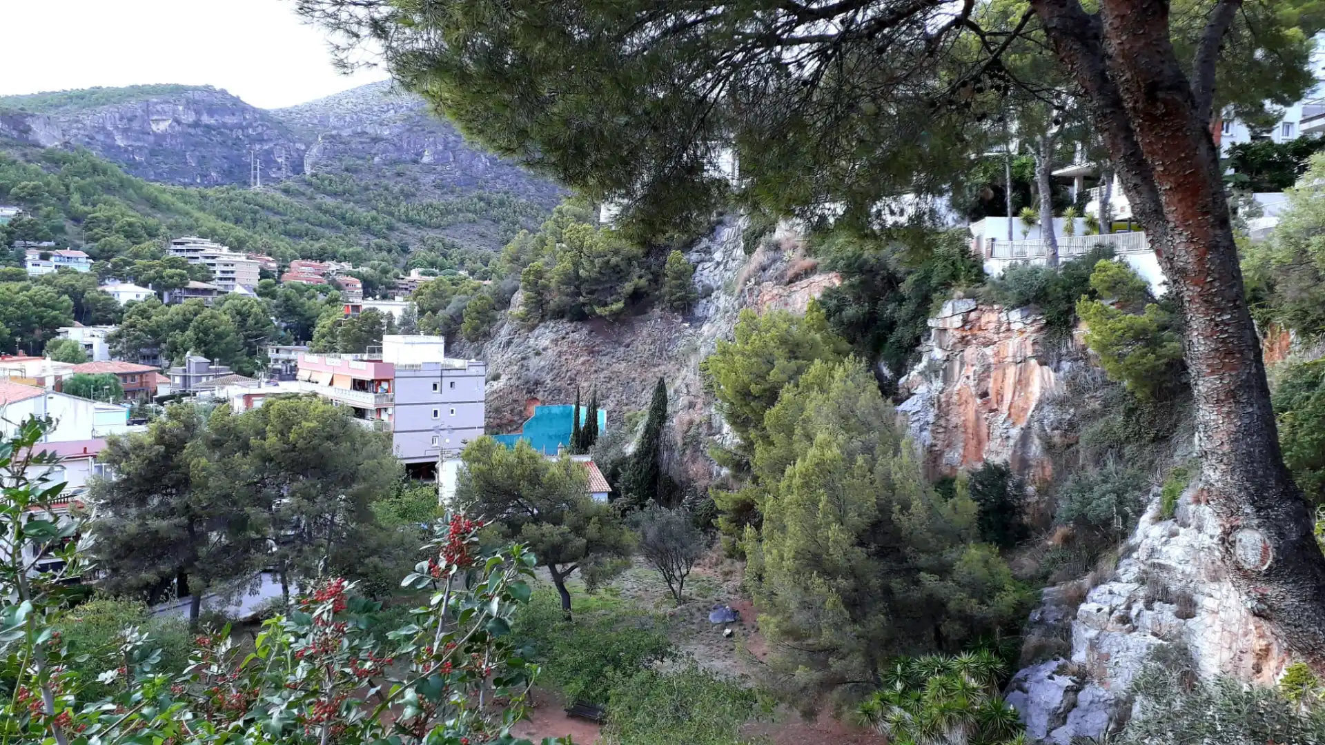 Vista exterior de Casa o xalet en venda en Castelldefels amb Aire condicionat, Calefacció i Jardí privat