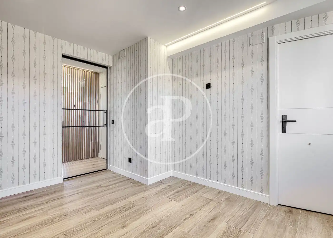 Flat for sale in Madrid  with Air Conditioner, Heating and Terrace