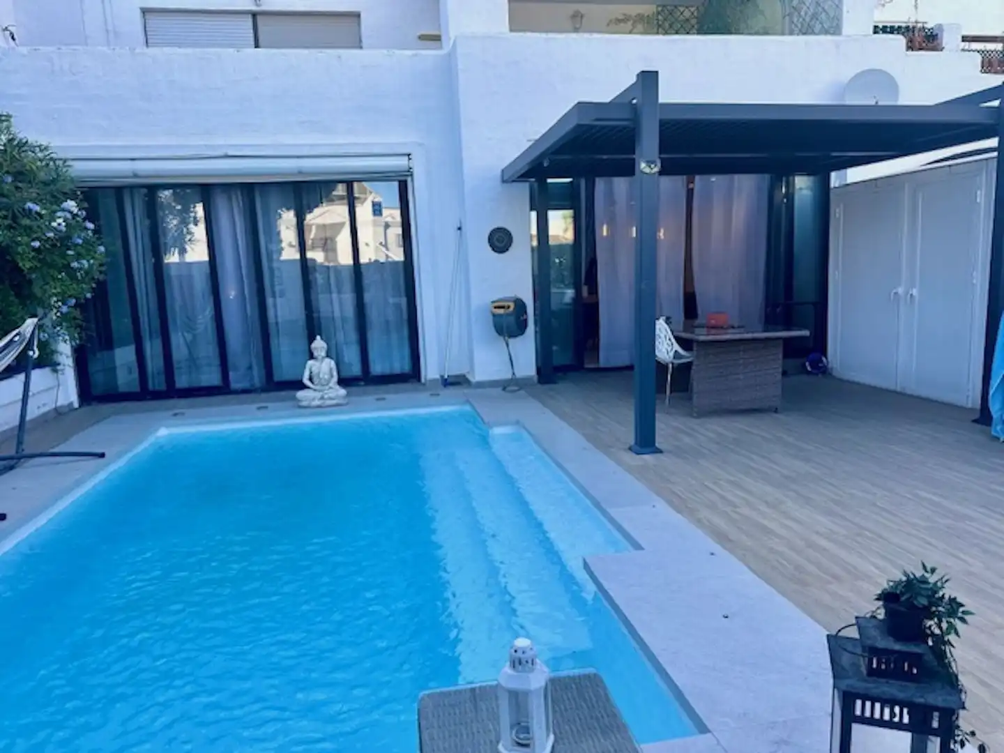 Piscina de Pis en venda en Estepona amb Aire condicionat, Terrassa i Piscina