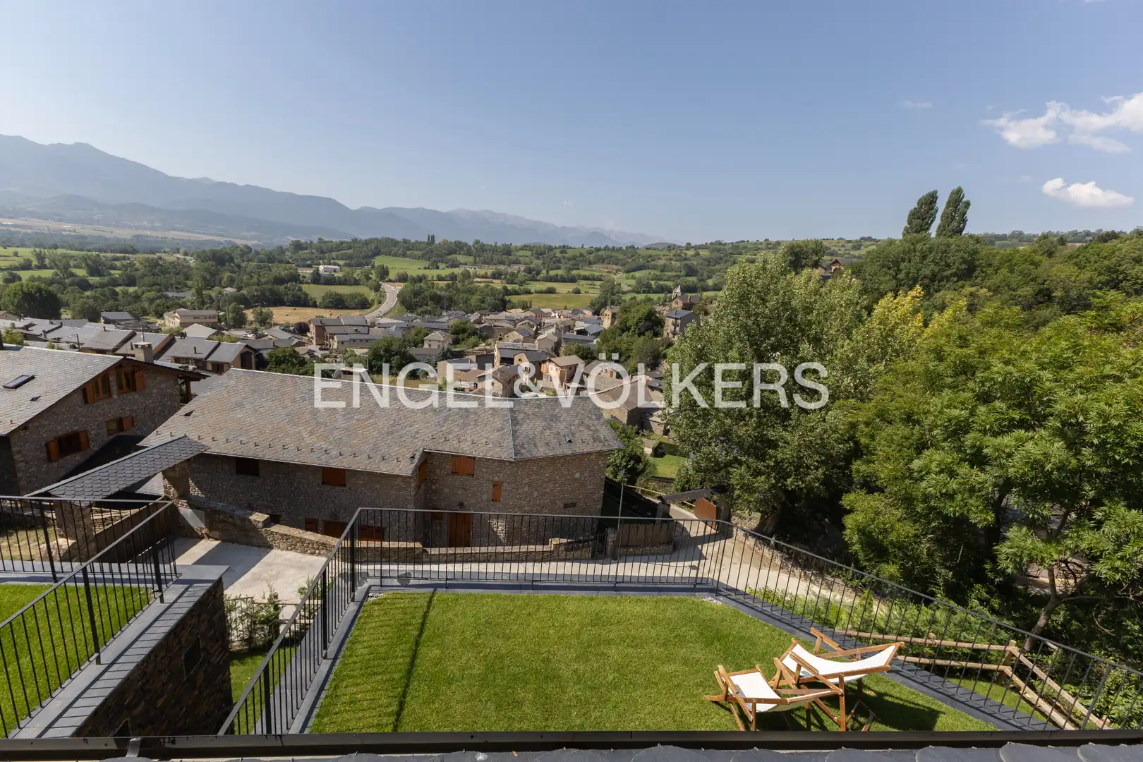Terrassa de Casa o xalet en venda en Ger amb Calefacció, Jardí privat i Parquet
