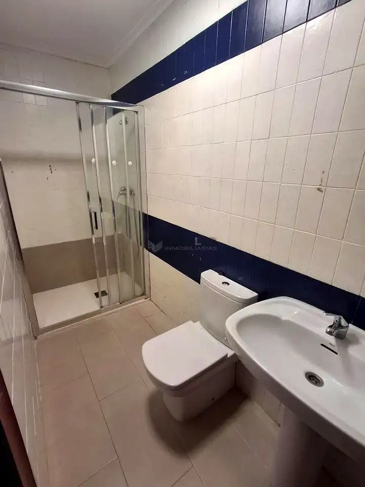 Flat for rent in San Antonio, Alfambra