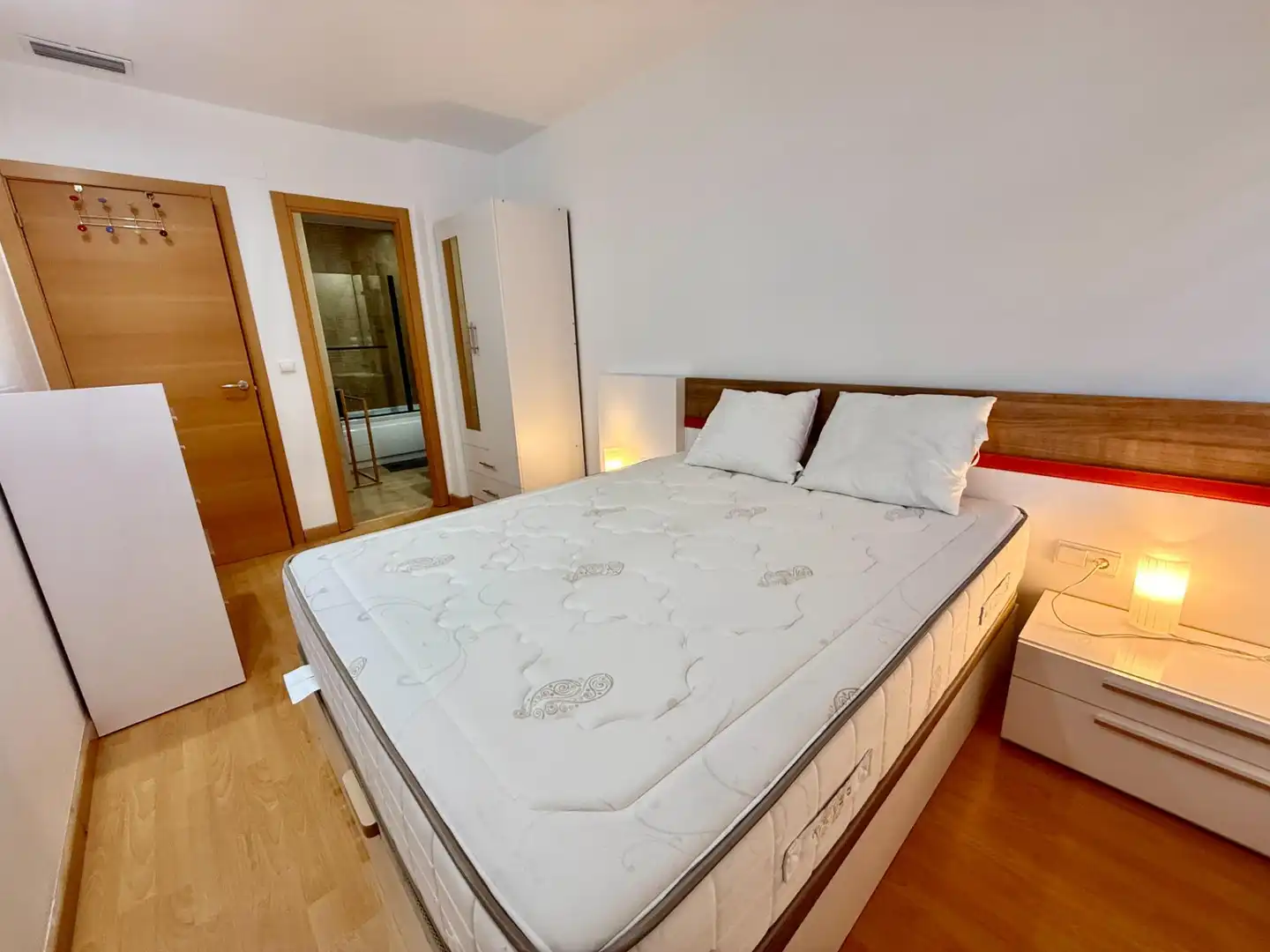 Dormitori de Pis de lloguer en Elche / Elx amb Aire condicionat, Parquet i Moblat