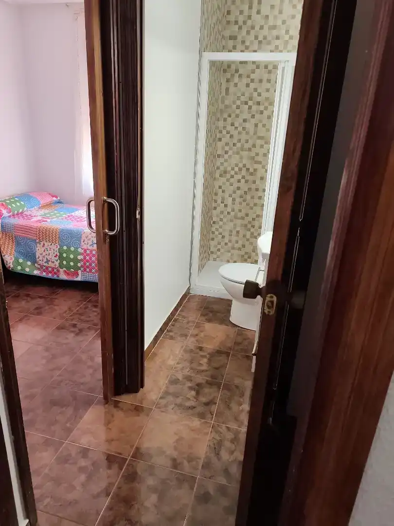 Badezimmer von Wohnung zur Miete in Hospital