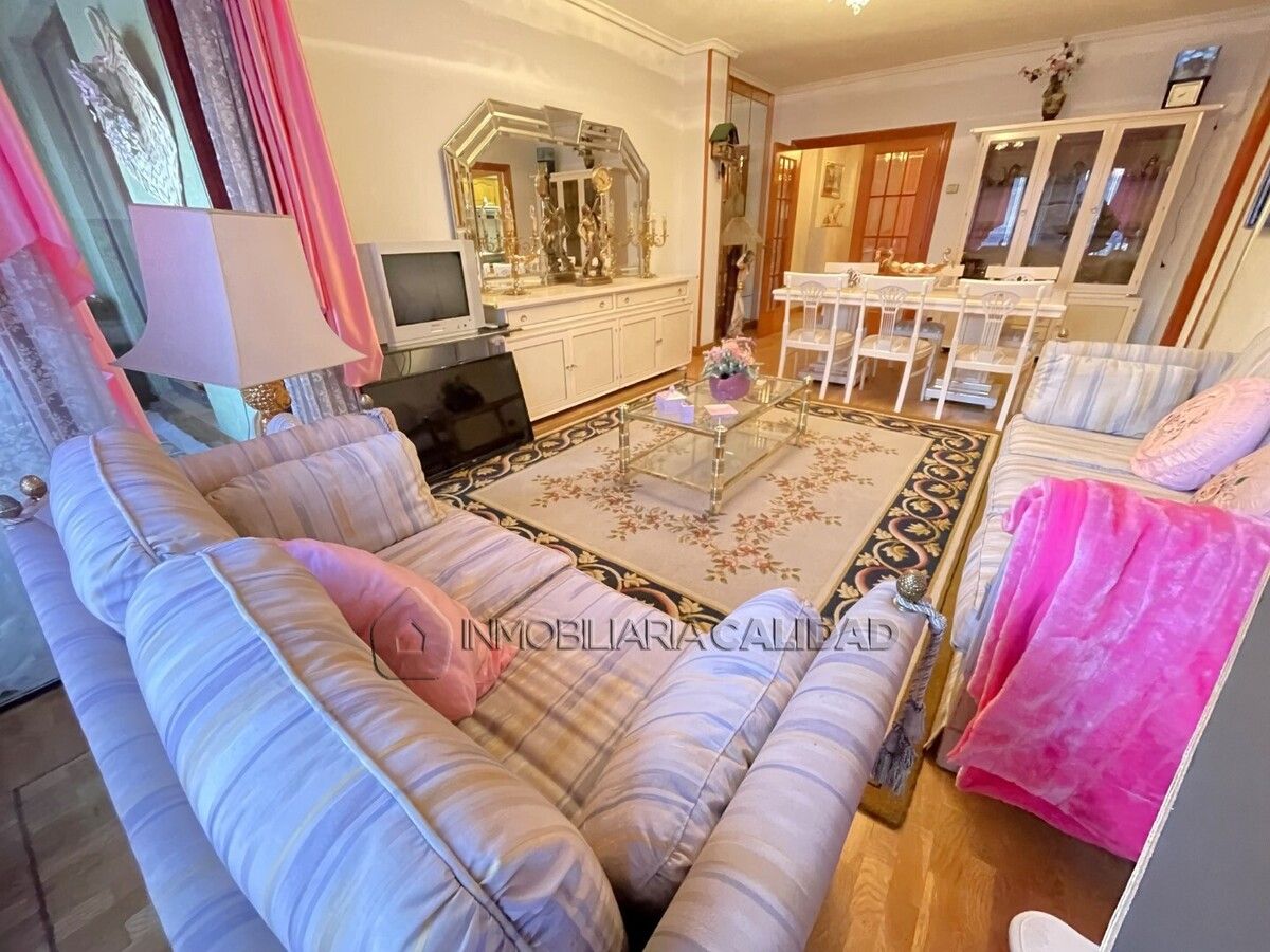 Sala de estar de Piso en venta en Burgos Capital con Calefacción, Terraza y Trastero