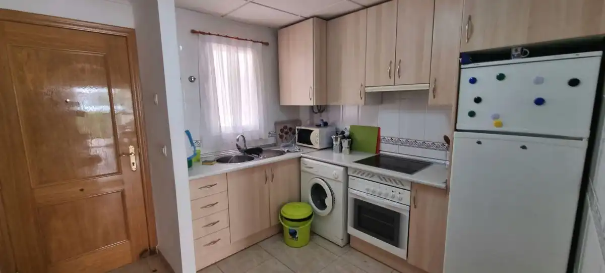 Cocina de Apartamento de alquiler en Águilas con Terraza, Balcón y Piscina comunitaria
