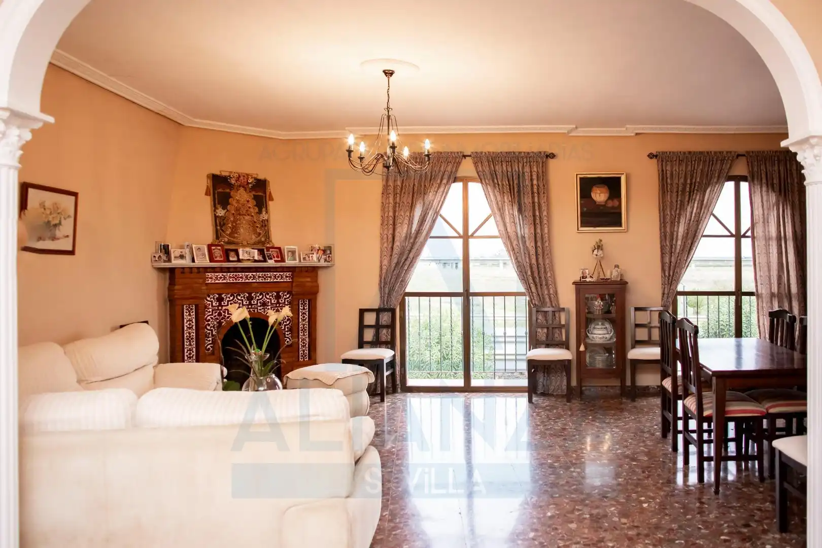 Living room of Houses for sale in Santiponce  with Air Conditioner, Terrace and Balcony