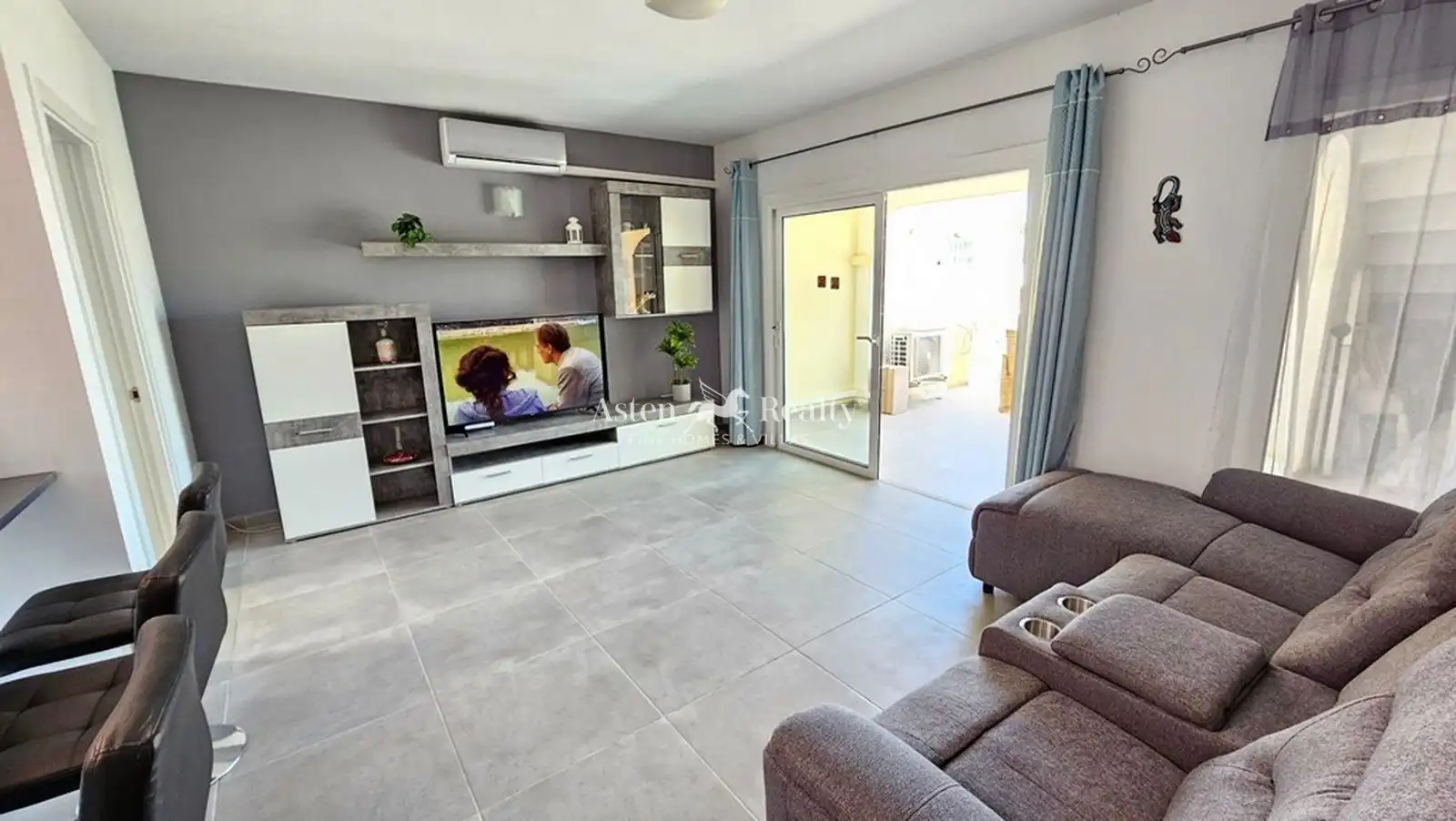 Sala de estar de Casa o chalet en venta en San Miguel de Abona con Aire acondicionado, Terraza y Piscina