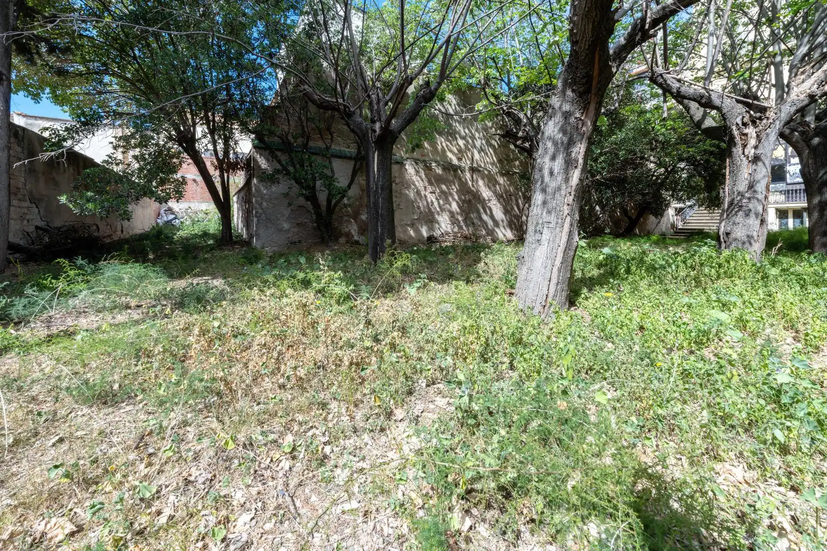 Ground floor for sale in Sabadell  with Private garden and Storage room