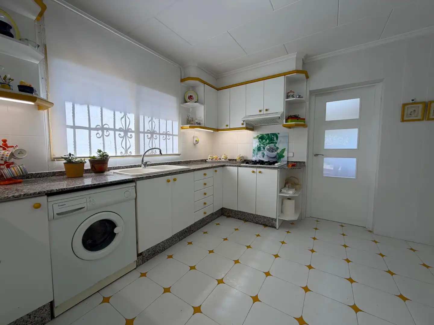 Cocina de Casa o chalet en venta en Llíria con Jardín privado, Terraza y Trastero