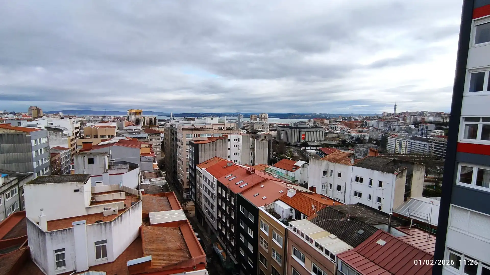 Vista exterior de Pis en venda en A Coruña Capital  amb Terrassa, Traster i Forn