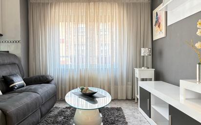 Living room of Flat for sale in Arnedo  with Heating, Furnished and Oven