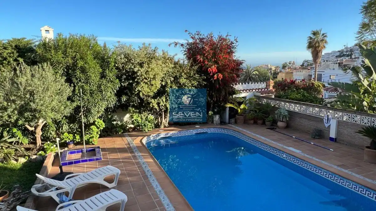 Xalet amb piscina en venda a Cotobro