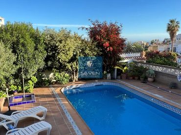 Chalet con piscina en venta en avenida del Mediterraneo