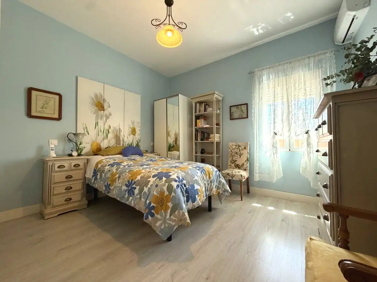 Bedroom of Flat for sale in Madrid  with Air Conditioner, Heating and Terrace