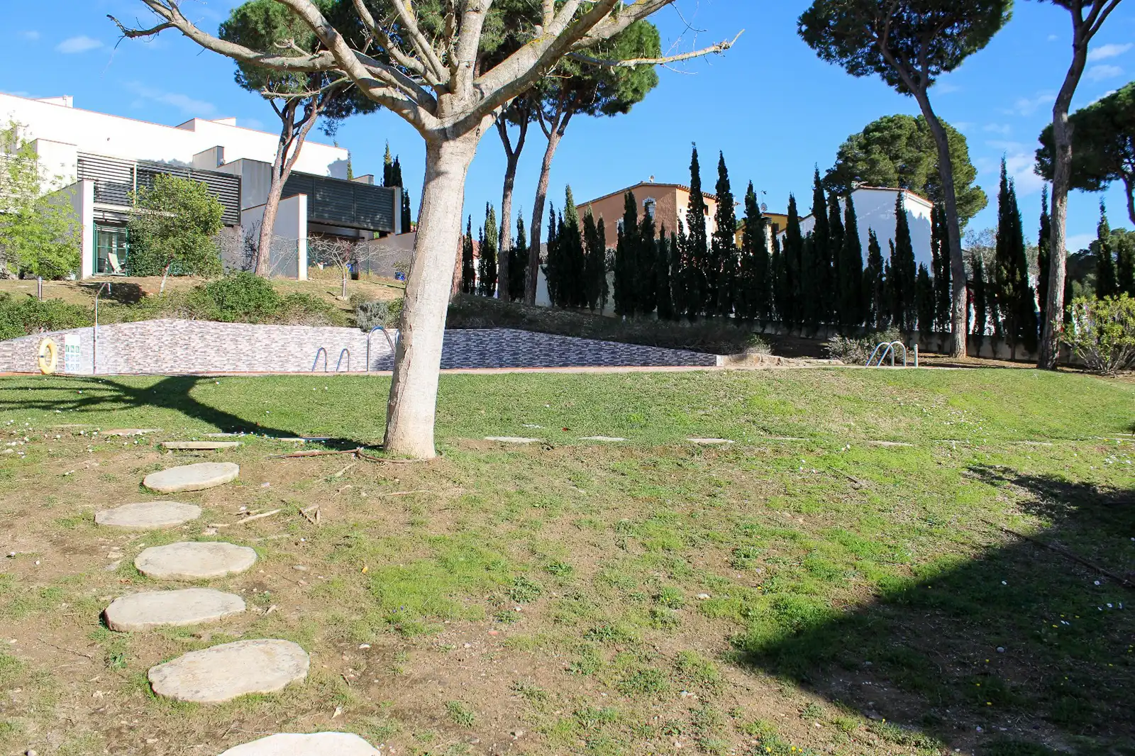 Jardí de Casa adosada en venda en L'Escala amb Aire condicionat, Calefacció i Jardí privat