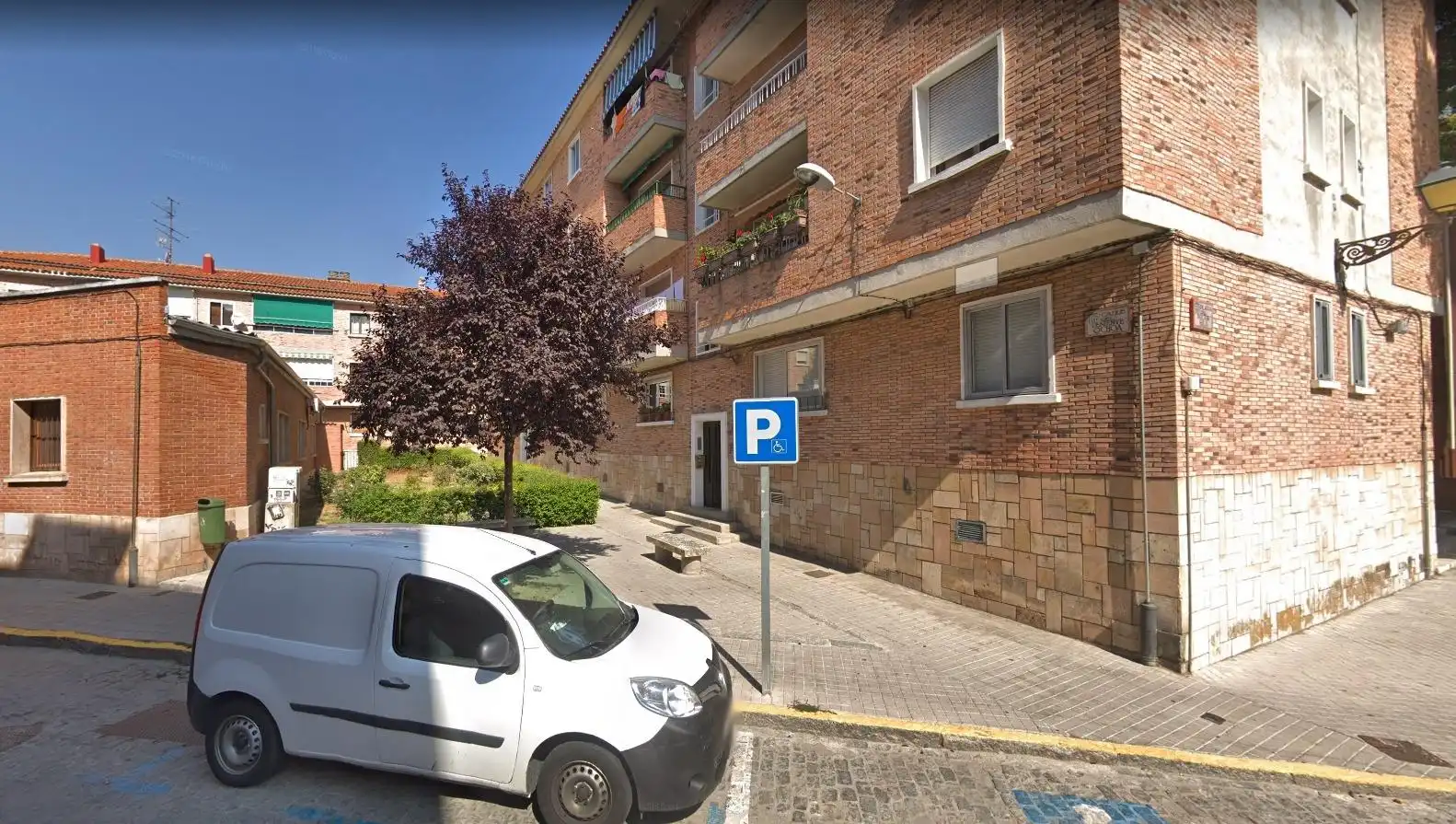 Parking de Dúplex en venta en Segovia con Calefacción, Terraza y Balcón
