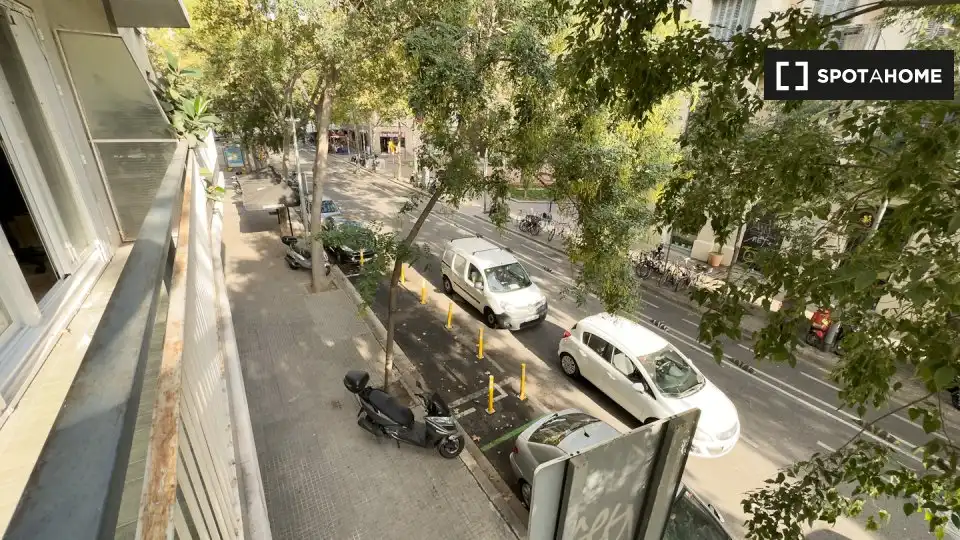 Vista exterior de Piso de alquiler en Barcelona con Aire acondicionado, Calefacción y Amueblado