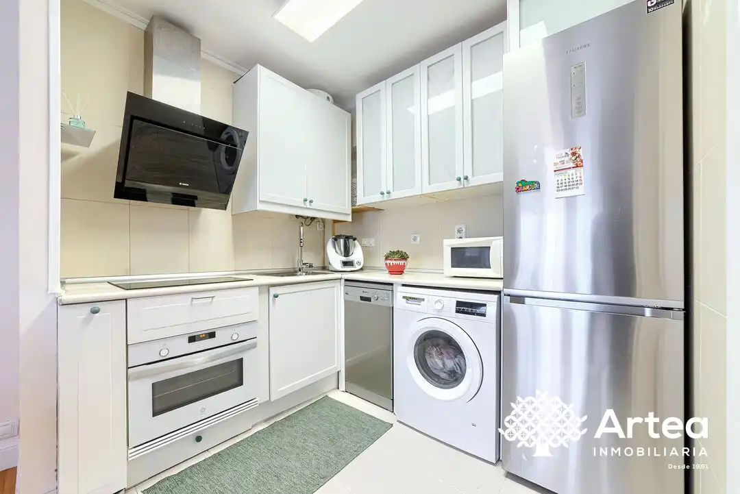 Flat for sale in Zorrotza