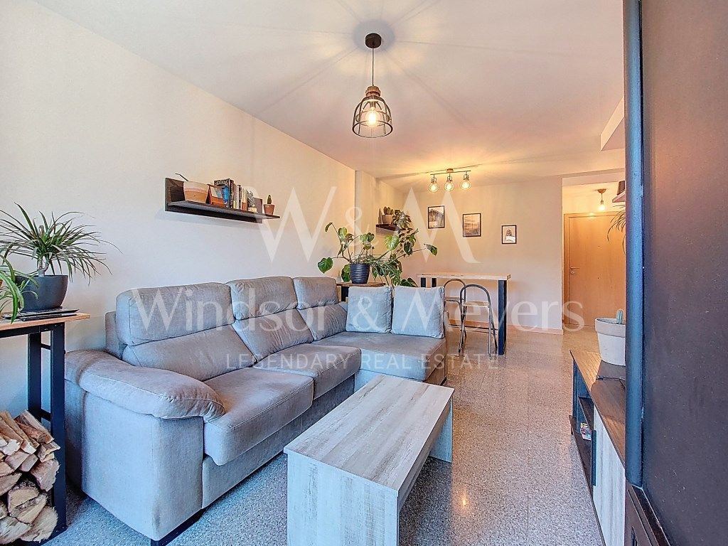 Living room of Flat for sale in Montferrer i Castellbò  with Air Conditioner, Oven and Washing machine