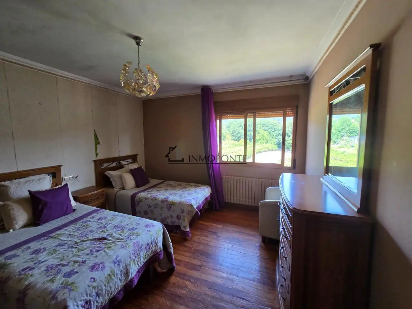 Dormitori de Casa o xalet en venda en Pontevedra Capital  amb Calefacció, Jardí privat i Terrassa