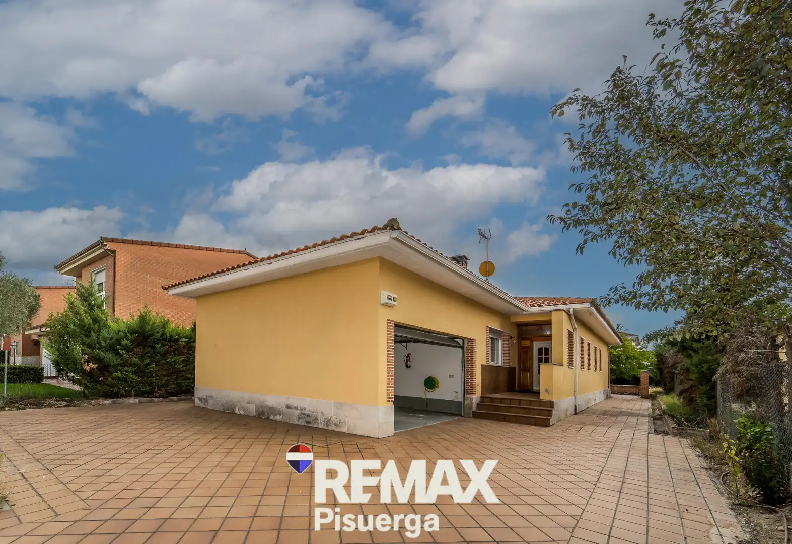 Vista exterior de Casa o xalet en venda en Aldeamayor de San Martín, Valladolid