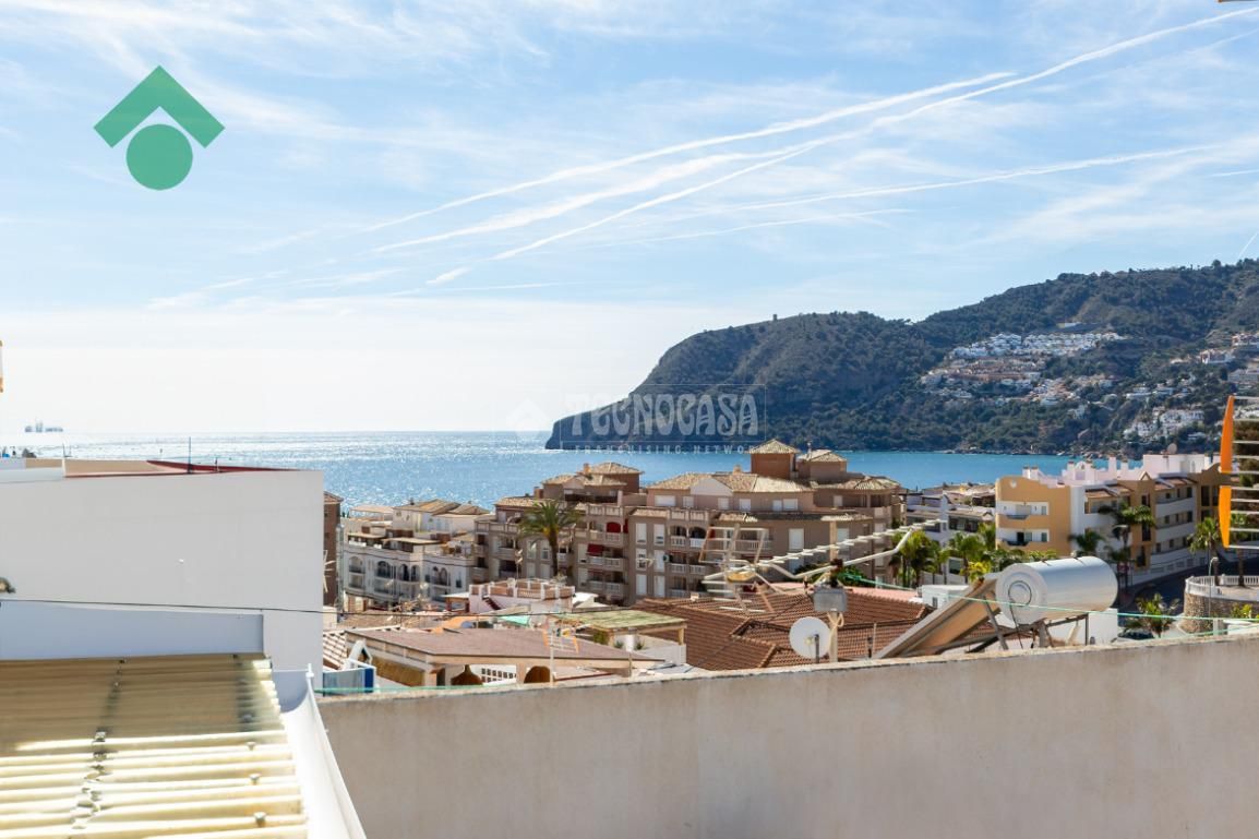 Single-family semi-detached for sale in C. Armijo, La Herradura centro