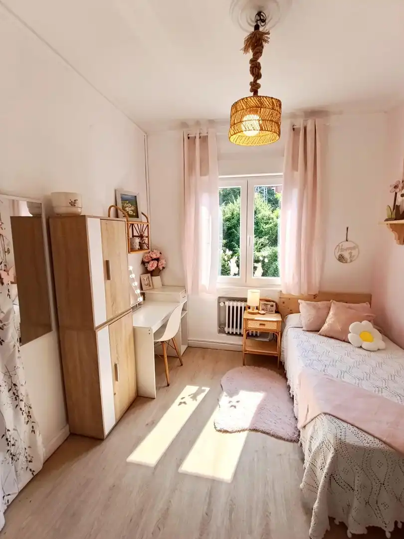 Bedroom of Flat for sale in Langreo  with Heating, Storage room and Furnished